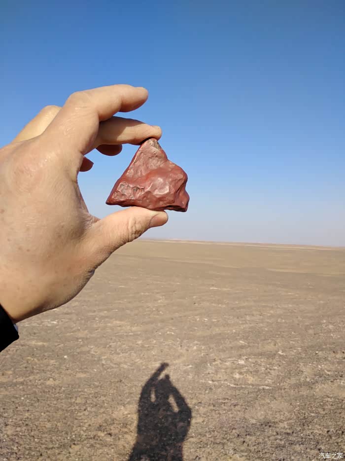 吐鲁番鄯善县捡石头