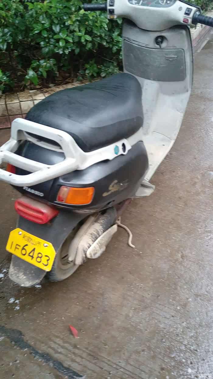 摩托车得祖宗比亚乔劲霸80