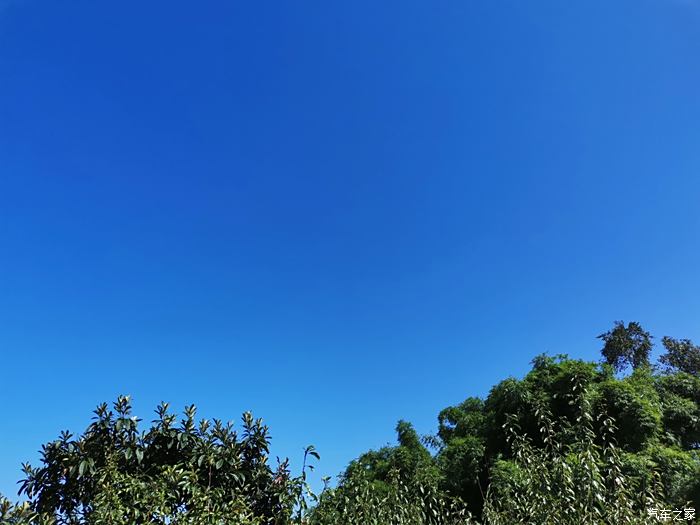 蓝蓝的天空真实图片