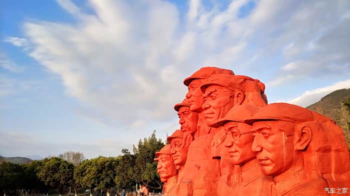 孤独而笑参观红色冕宁纪念馆及红军广场