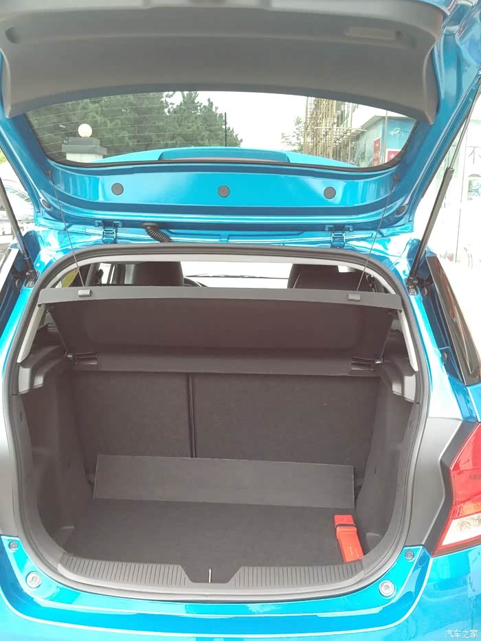 【提车作业贴】喜提个性休旅车乐风rv蓝色.