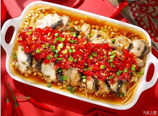 我的秀场第二趴红红火火年夜饭剁椒香鱼片
