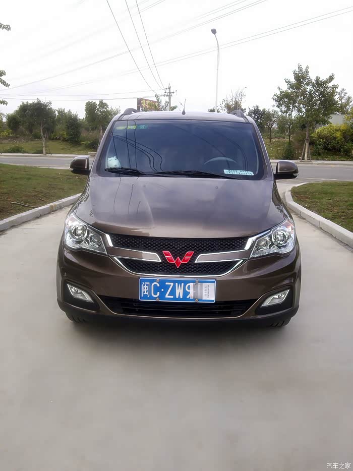 五菱宏光s1大漠金!舒适版,求精!
