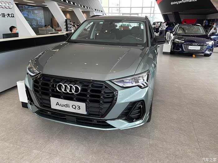 奥迪q3改装rsq3亮黑蜂窝中网,黑武士套装