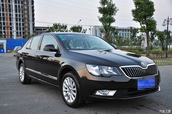 4t琥珀棕名仕提车一年零两个月15000公里作业