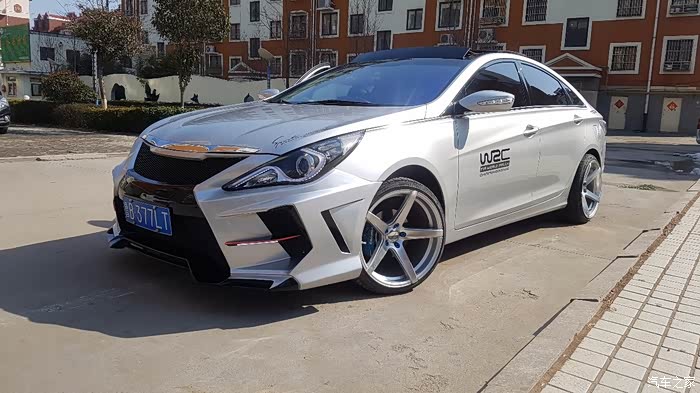 索纳塔八改装19寸爆龟轮毂