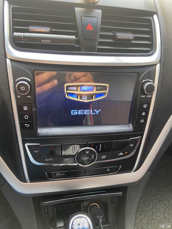 我这个车机现在重启不来了,通电了一直就显示个吉利