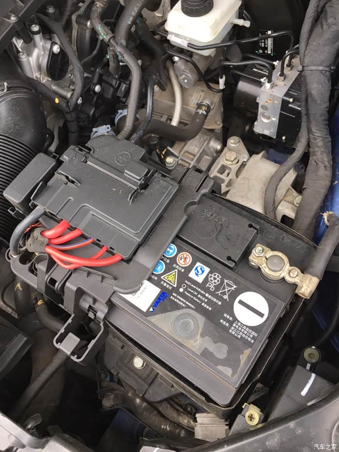 请教蓄电池问题