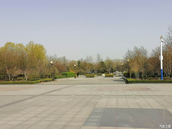 领界春游记出小区门口就是新广场奥利给