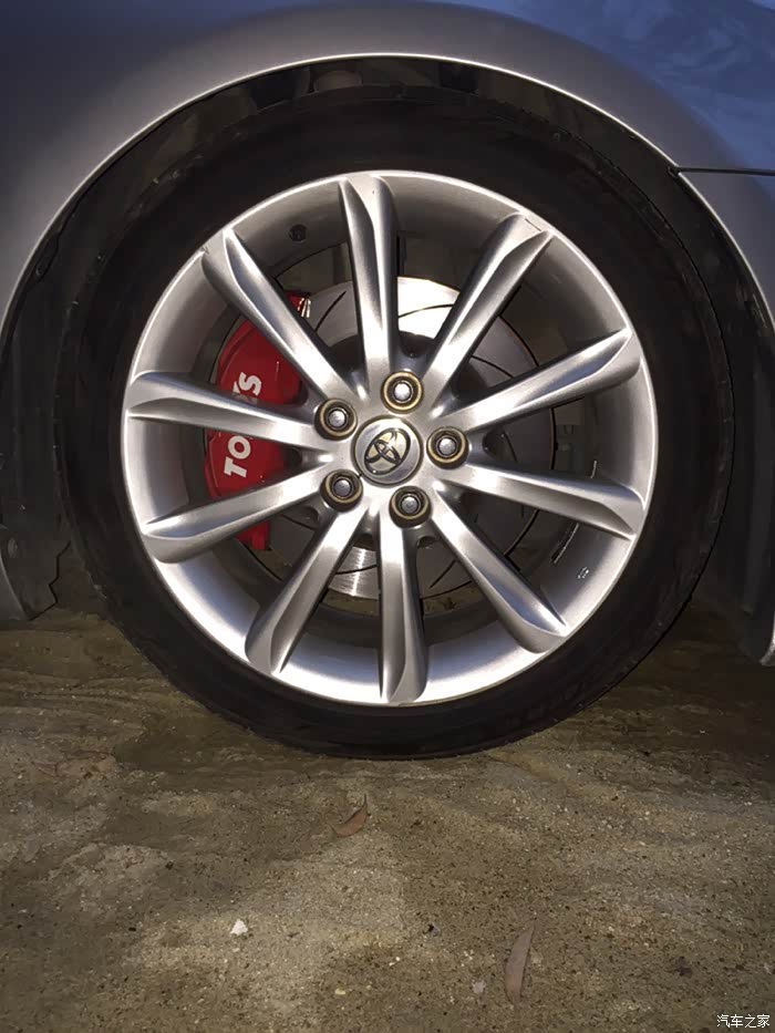 如题,锐志18寸原车轮毂是多少j的?中心圈数据是60.1mm还是73.1mm?