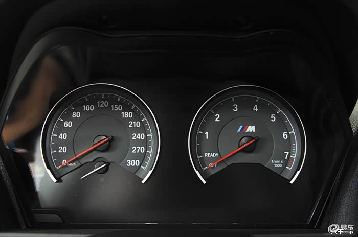 求宝马m2仪表一枚