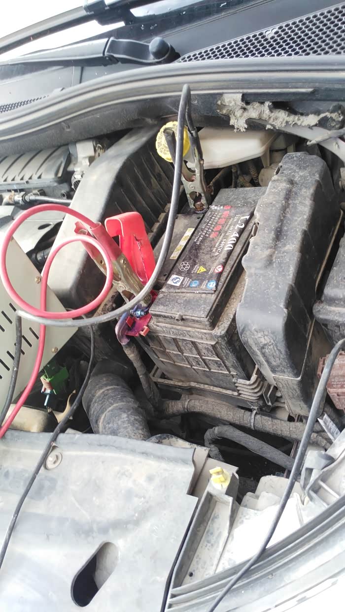 3年多电瓶突然没电了