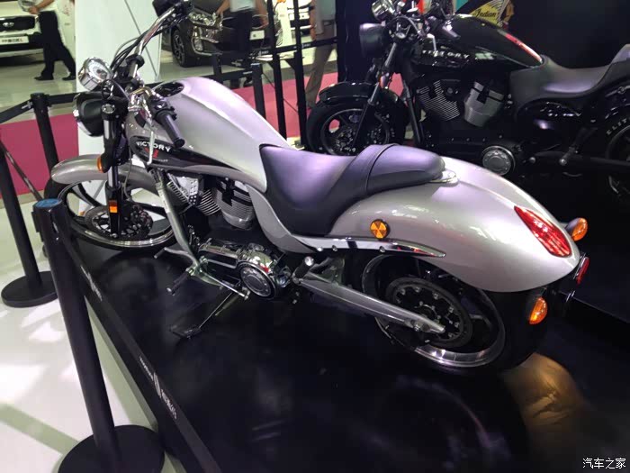 【图】青岛车展,偶遇胜利机车,与大家分享_摩托车论坛_汽车之家论坛