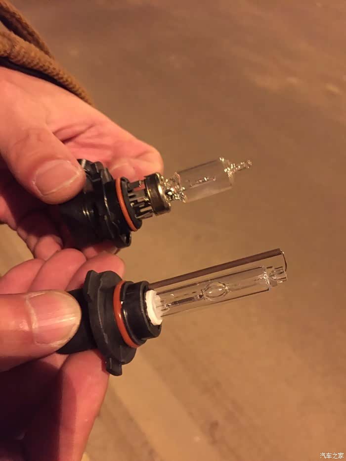 求助,2016款瑞虎5买的9005氙气灯,装不进去!