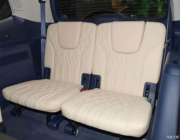 这座椅的人性化设计真是舒适尽显档次的感觉真好