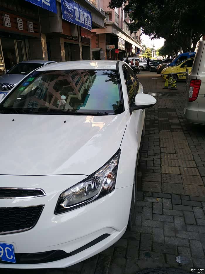 科鲁兹贴黑顶膜