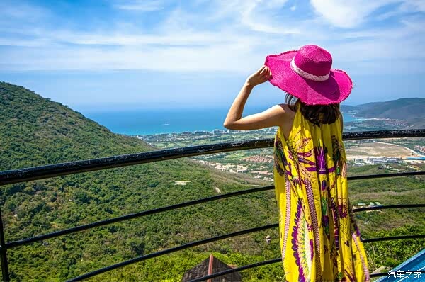 三亚旅游让你眼前一亮的美女及美景