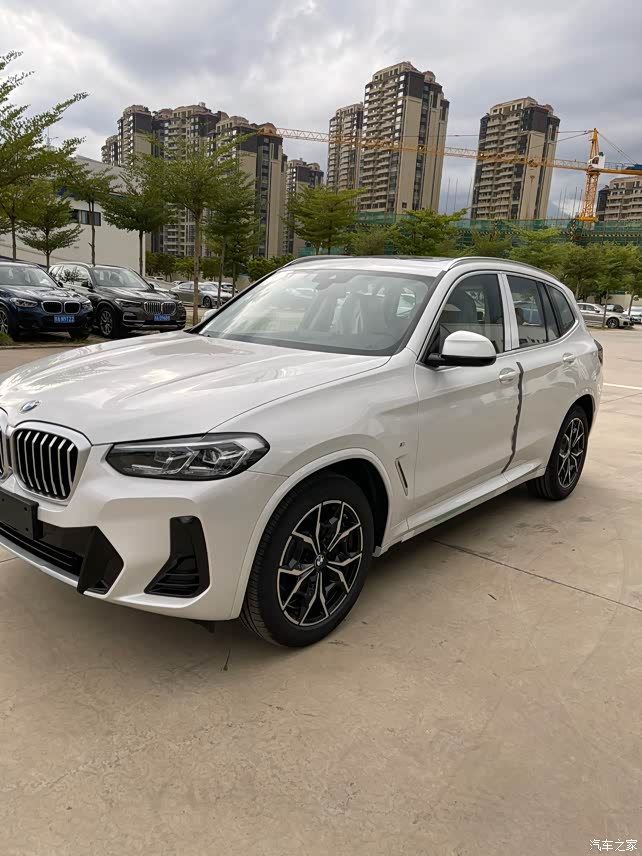 3602 | 回复: 23 宝马x3论坛 关于2022款x3,大家觉得白色配哪款中网