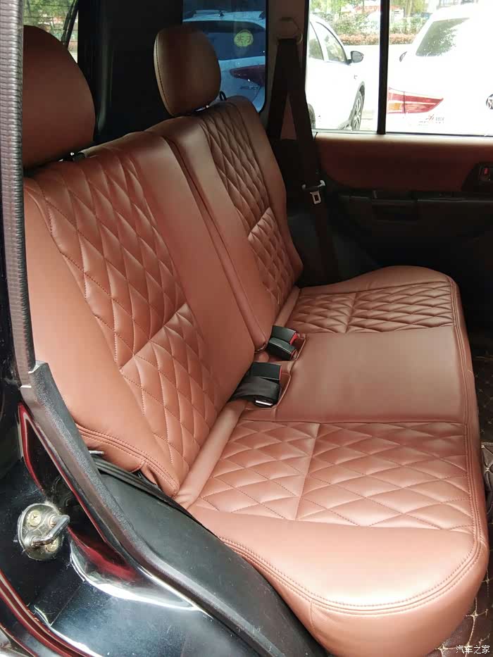 三菱猎豹汽车内饰改装座椅加门板棕色更有档次