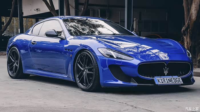 人类高质量酷车爆玩玛莎拉蒂gtmc赛道版