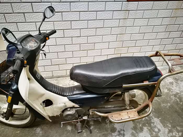 20年1万9公里佛斯弟弯梁摩托车静态纪念