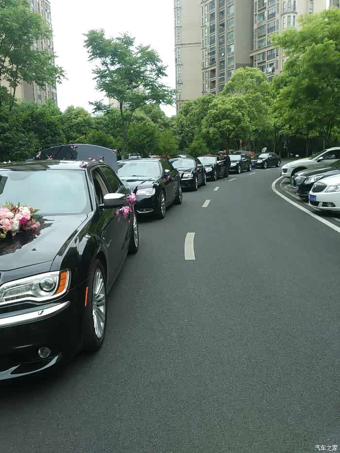 感谢诸位,300c车队及婚礼片送上.