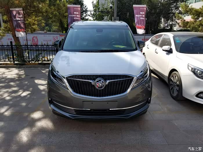 别克gl8 28t豪华版 烟墨灰提车小结