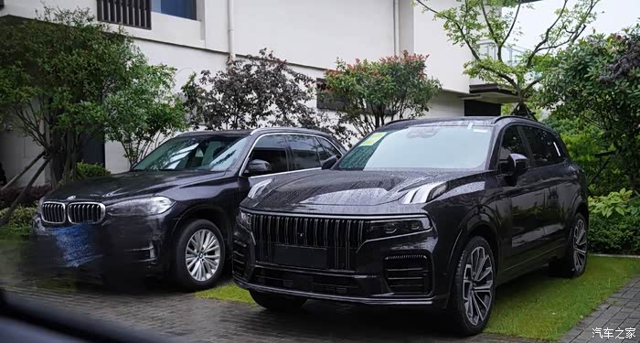 黑色涂装领克09