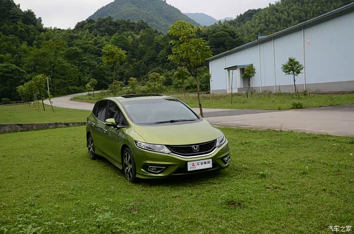 翡翠绿杰德6座cvt高清写真