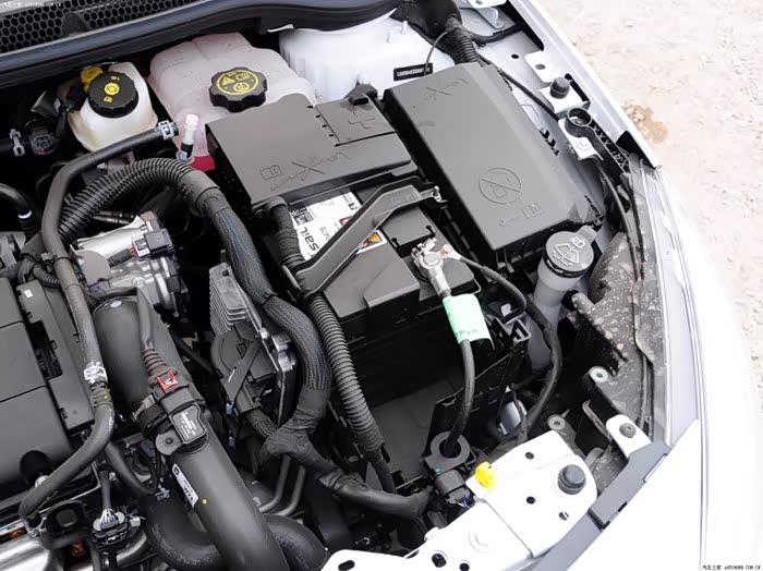 自己动手更换电瓶