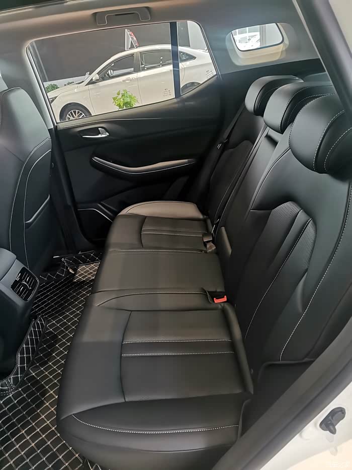 广汽传祺gs4内饰