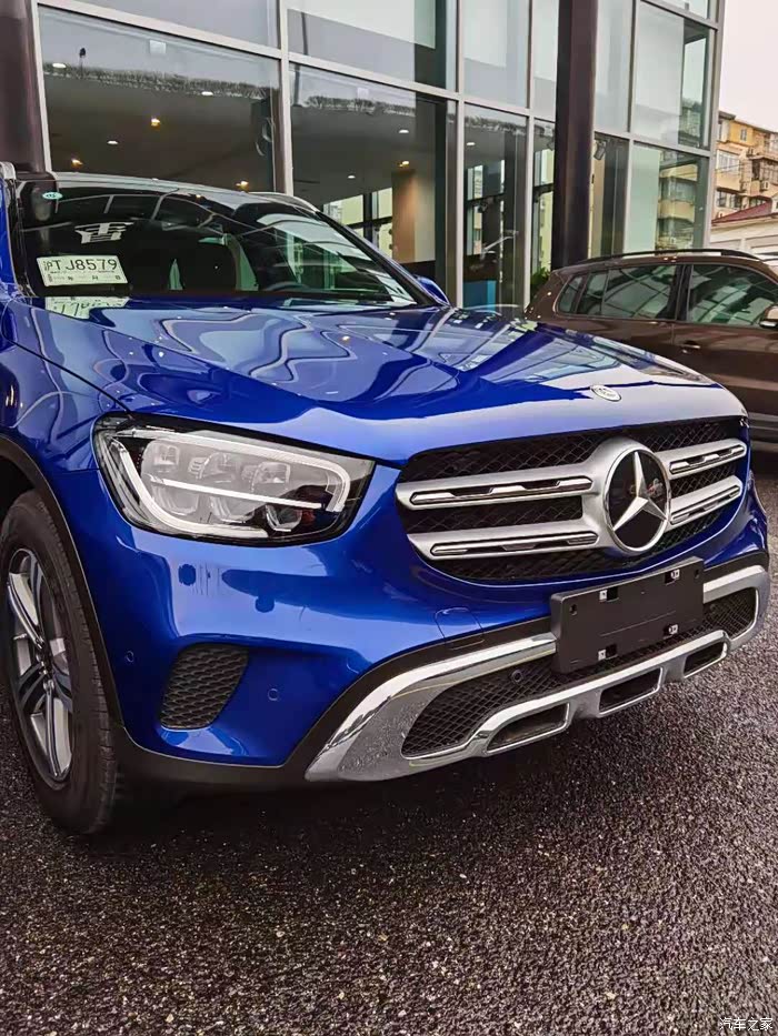 1174 | 回复: 6 奔驰glc论坛 提新车第一天,前来报道glc260l 动感