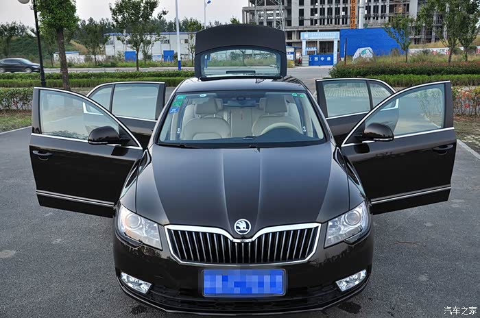 4t琥珀棕名仕提车一年零两个月15000公里作业