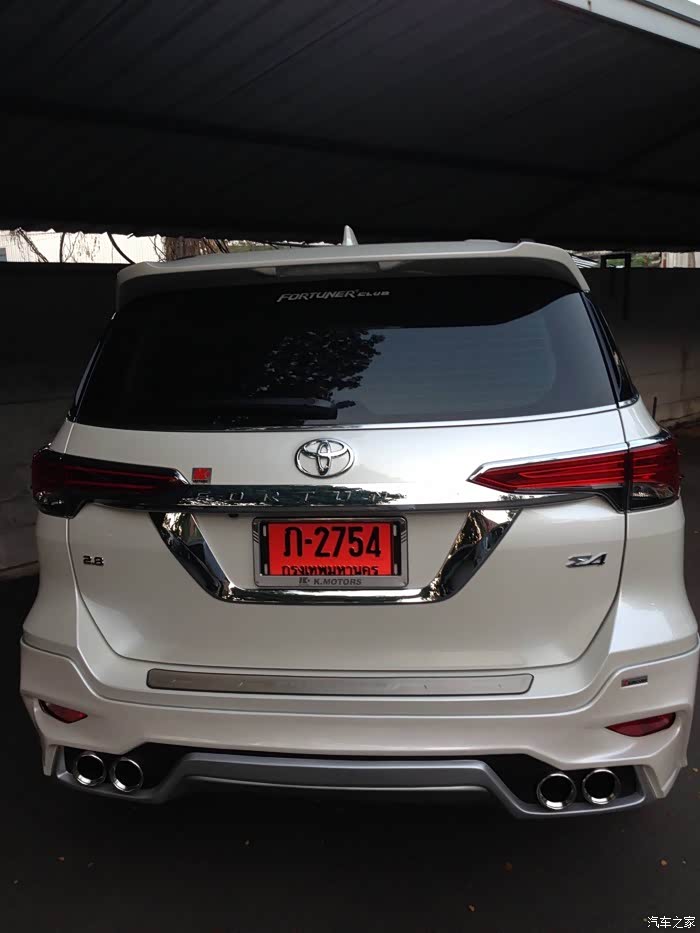 中毒太深2015丰田fortuner改装