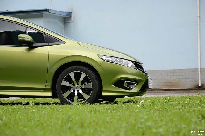 翡翠绿杰德6座cvt高清写真