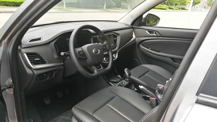 终于买车了,陆风x2手动锋锐提车记!