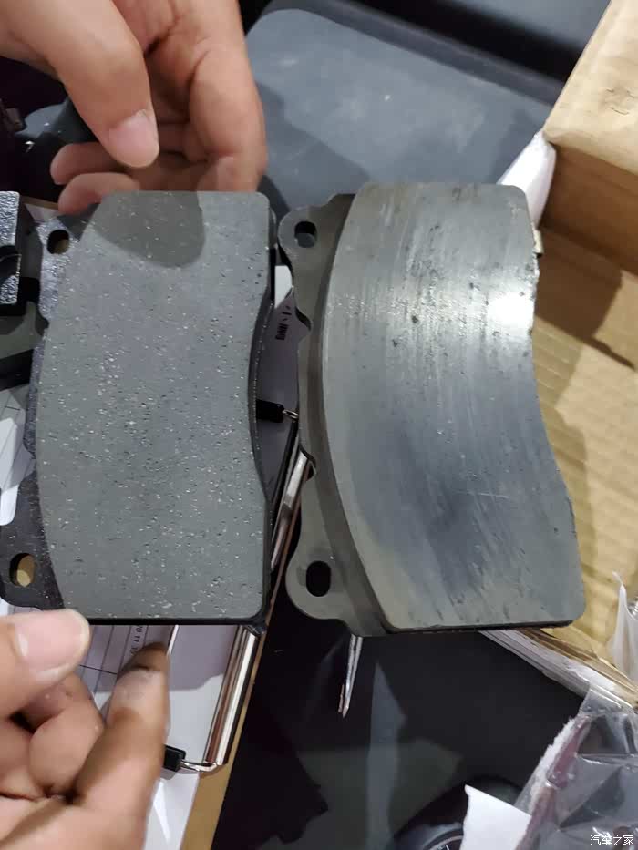 小鹏p7的刹车异响是怎样解决的请看详细图解