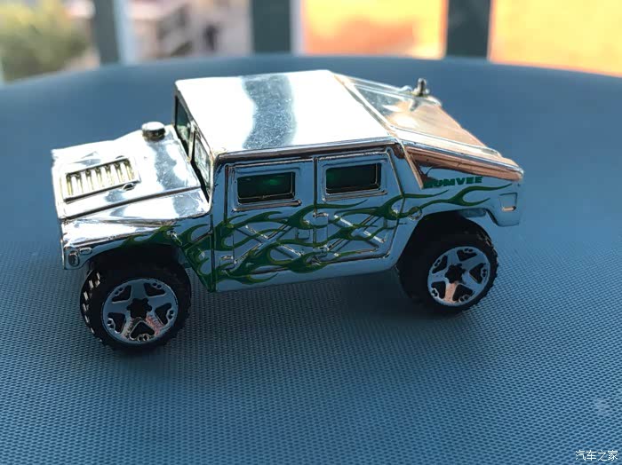 曾经的越野悍将悍马h1一一一风火轮