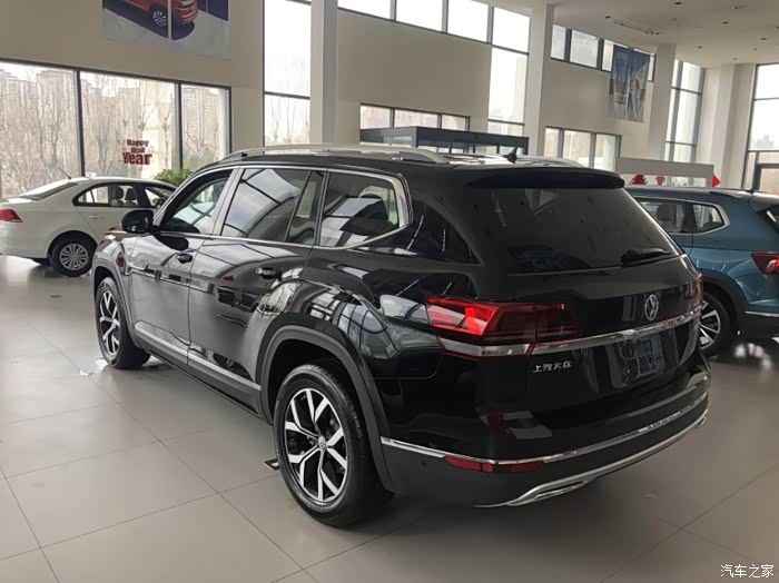 大气经典的黑色途昂