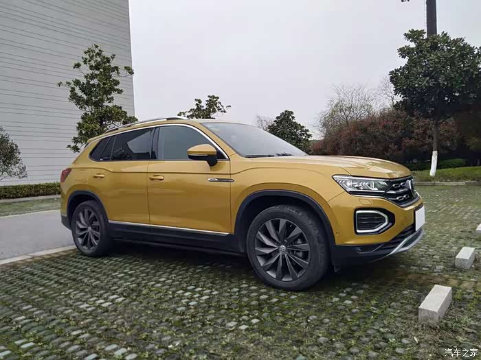 大众探岳这个车身颜色太骚了