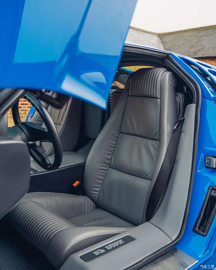 布加迪一代经典eb110