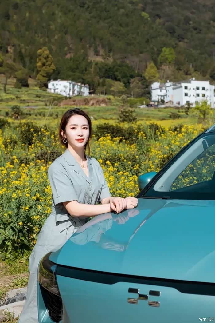 和美女一起,自驾上饶婺源赏油菜花