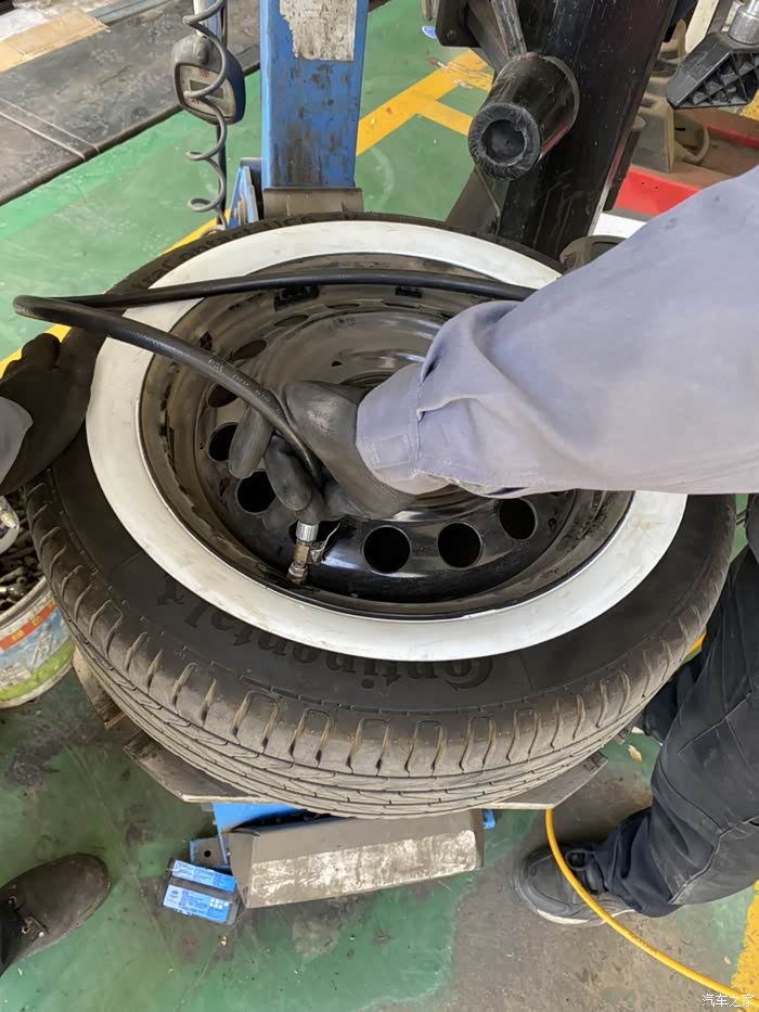 今天又加了轮胎白边,更加复古