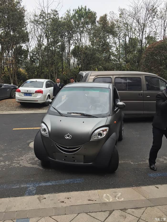 吉利全球鹰康迪合作产品k12