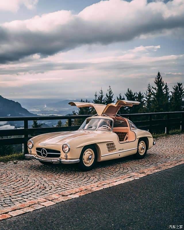 奔驰300sl实车最美奔驰艺术感很强