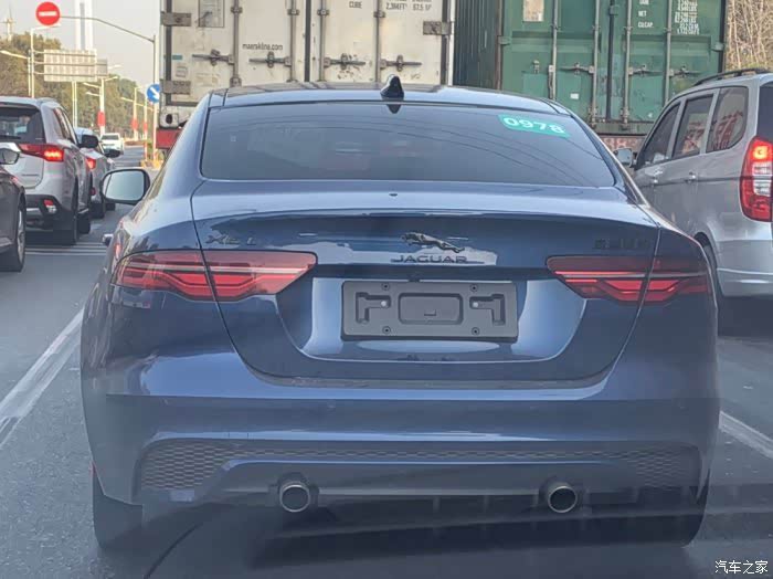 【图】前方发回战报,你们心心念念的火焰蓝_捷豹xe/xel论坛_汽车之家