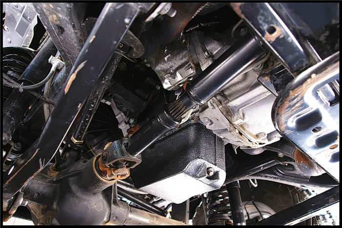 jk牧马人安装双十字结传动轴全过程