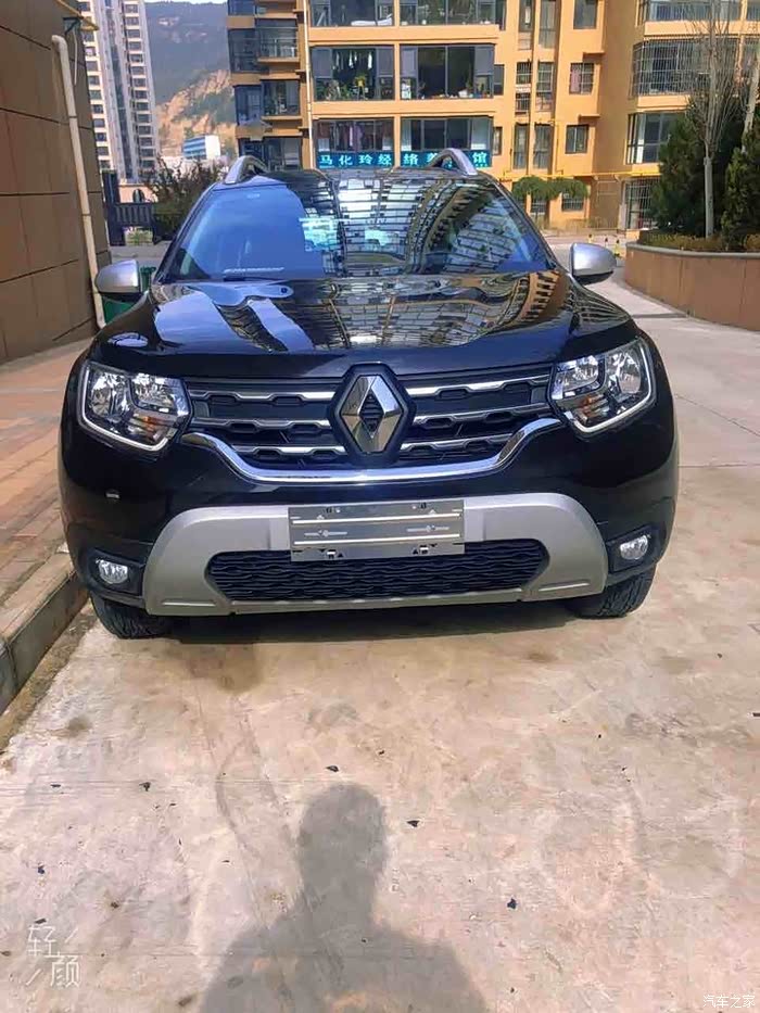 19款雷诺达斯特冒险家五边大灯,前脸看上去特别阔气