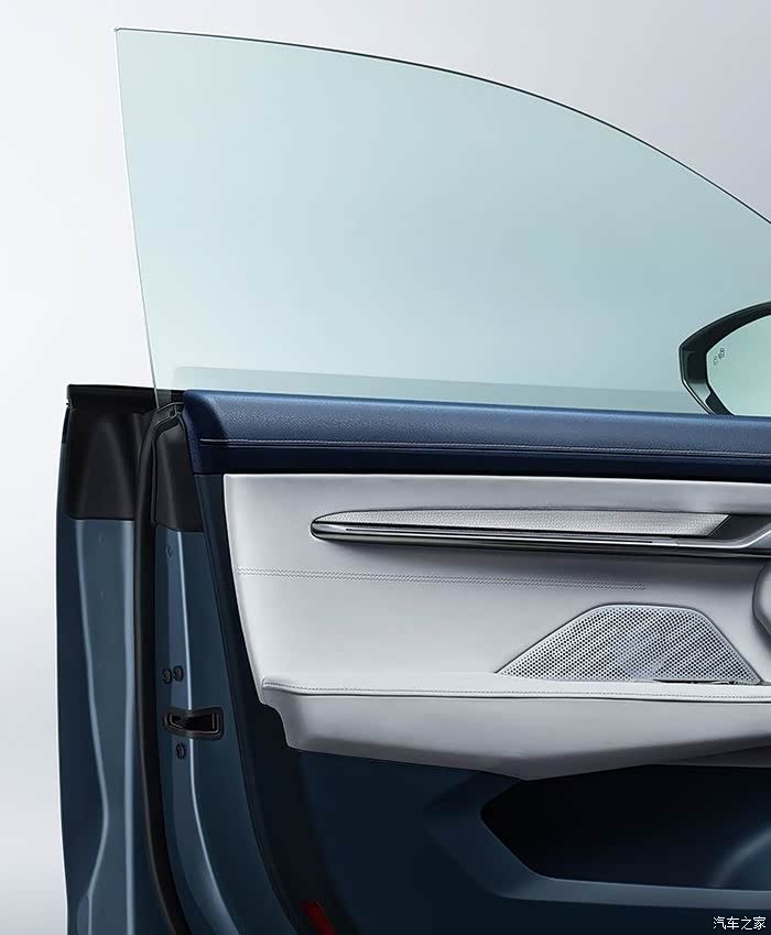 极氪001车窗玻璃是双层的么比较在意车噪