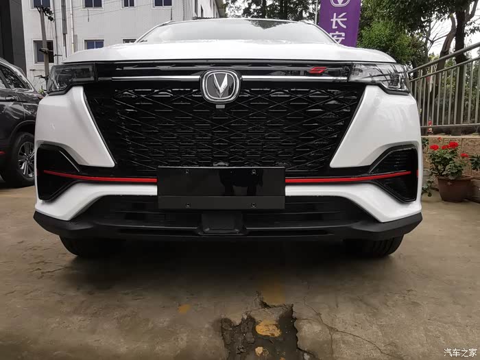 【图】青春飞扬,赏析魅力四射的白色cs55plus蓝鲸版_长安cs55plus论坛